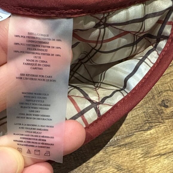 Three Hearts Quilted lightweight Jacket in Deep warm Red 1X - Picture 8 of 12